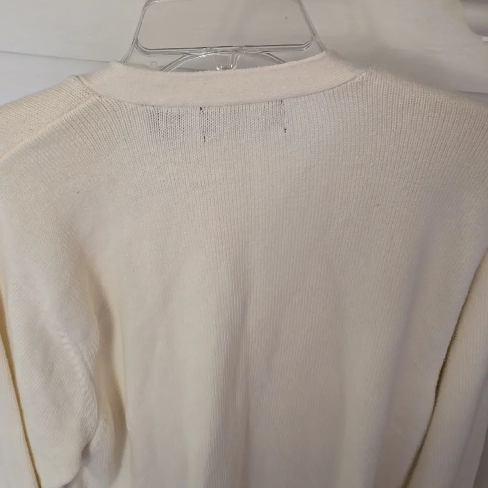 CHAPS V neck long sleeve sweater - Picture 9 of 10